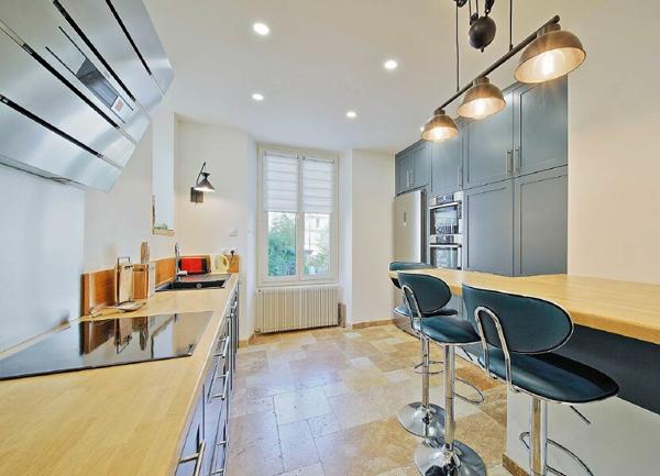 Maison à vendre    7 pièces • 193 m2 Lagny-sur-Marne