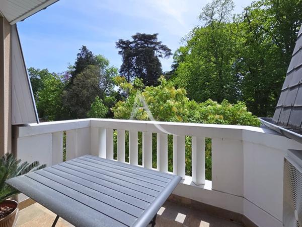 PAU-TRESPOEY Appartement T2 rénové avec balcon, parking