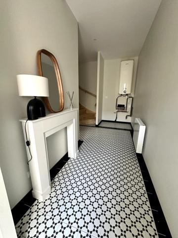 Triplex avec sa cour privative