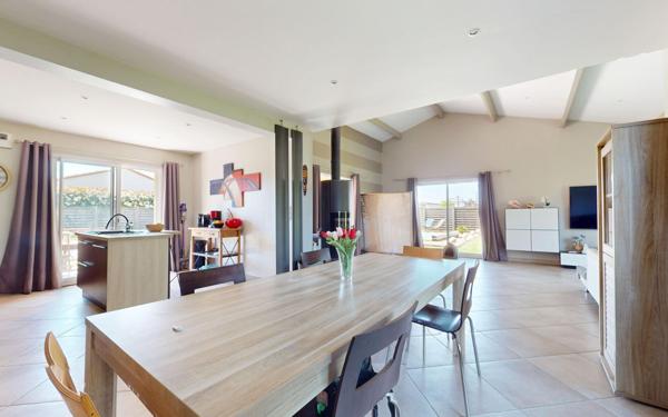 Maison à vendre    5 pièces •  Saint-Julien-de-Concelles