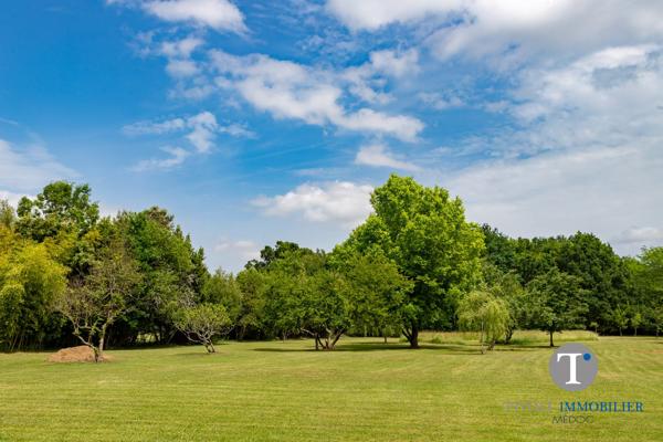 Exceptionnelle propriété de caractère – 530 m² – Parc 1 hectare – Médoc