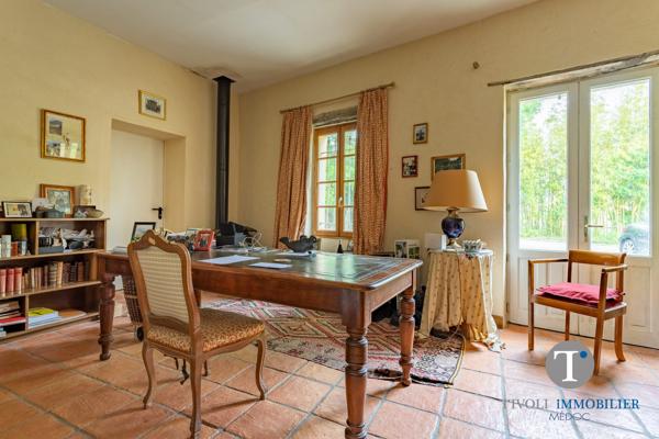Exceptionnelle propriété de caractère – 530 m² – Parc 1 hectare – Médoc