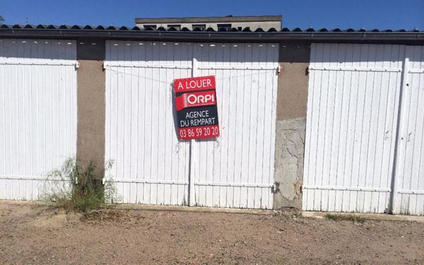 Stationnement à louer    12 m2 Nevers