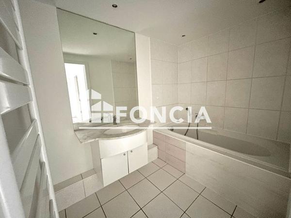 Location Appartement 3 pièces 59.3 m² - 11 RUE DES BOTTELEURS Strasbourg 67000