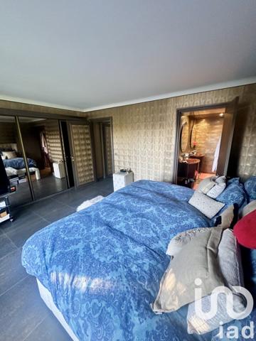 Maison 7 pièces de 300 m² à Thiais (94320)