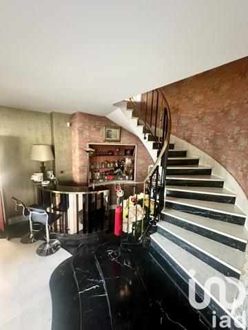 Maison 7 pièces de 300 m² à Thiais (94320)