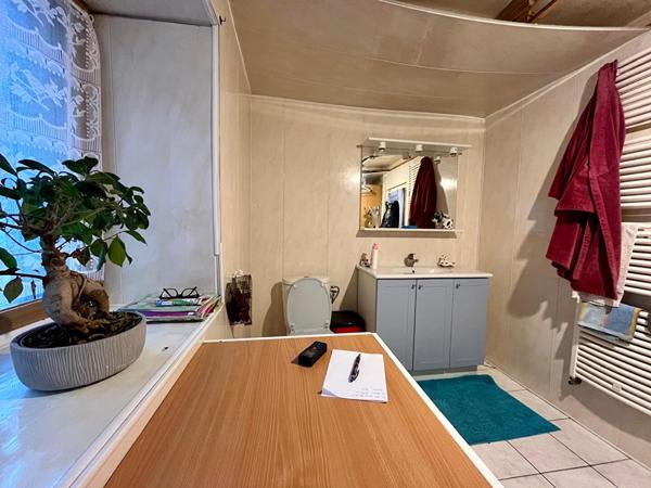 Propriété de caractère 4 chambres au coeur du village de Saint-Julien-sur-Suran