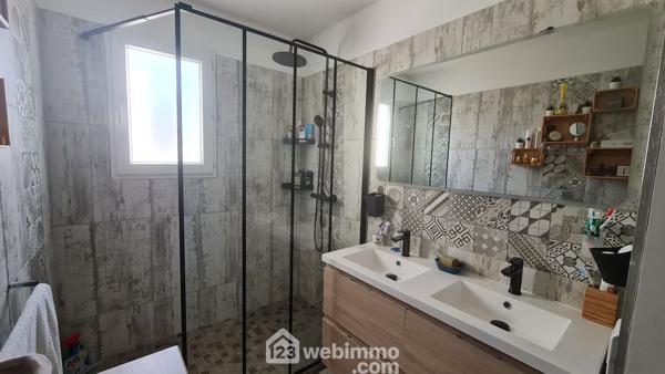 Villas 99 m² à Gonfaron 83590