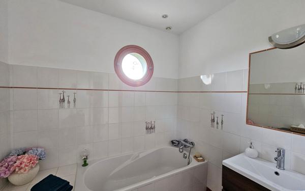 Maison à vendre    3 pièces •  Pleumeur-Bodou