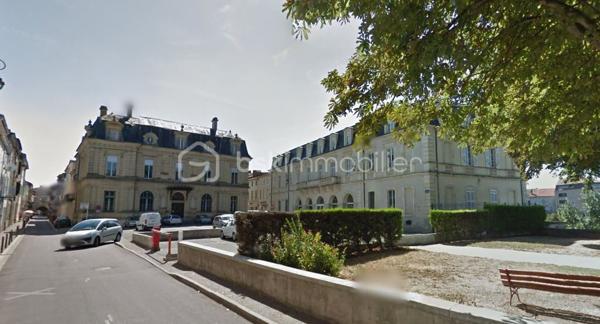 Immeuble de bureaux de 1 000 m²