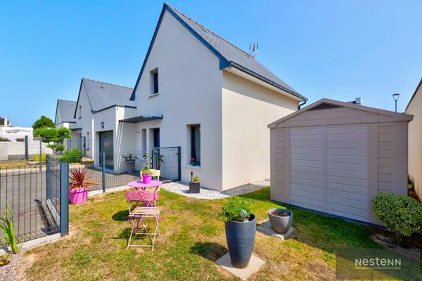 À vendre maison contemporaine vivable de plain pied dans le bourg d'HILLION