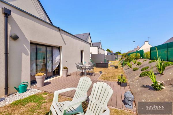 À vendre maison contemporaine vivable de plain pied dans le bourg d'HILLION