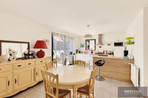 À vendre maison contemporaine vivable de plain pied dans le bourg d'HILLION