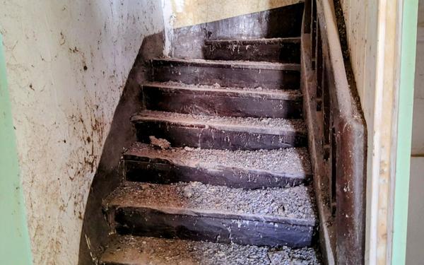 Immeuble à vendre    6 pièces • 150 m2 Bellac