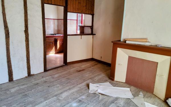 Immeuble à vendre    6 pièces • 150 m2 Bellac