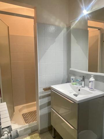 SUPERBE MAISON DE 223 M2 avec SOUS SOL ET PISCINE INTERIEURE /// proche CENTRE BOURG MIREBEAU