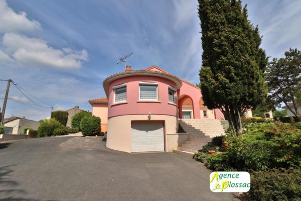 SUPERBE MAISON DE 223 M2 avec SOUS SOL ET PISCINE INTERIEURE /// proche CENTRE BOURG MIREBEAU