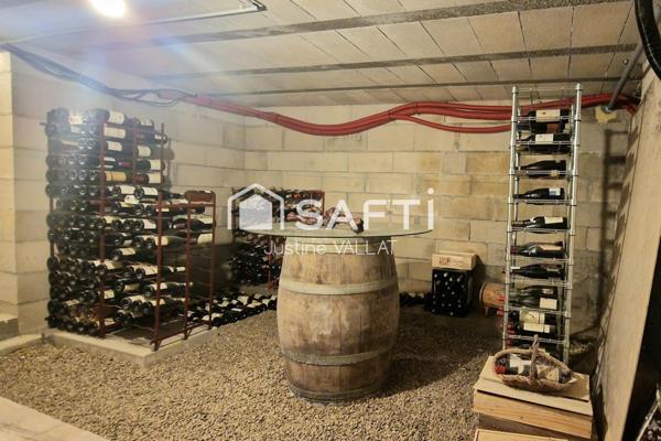 Maison de 150m² avec piscine chauffée et 6 places couvertes