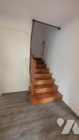 SABLE SUR SARTHE: PAVILLON DE TYPE 6-REF:VDL2079