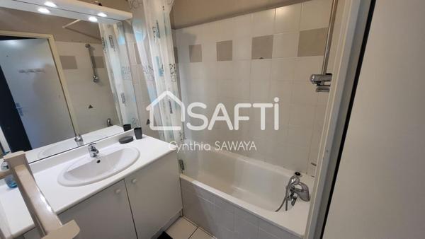 Grand T3 lumineux + balcon + parking