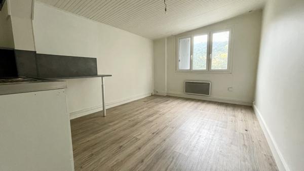 Montlhéry (91310) A LOUER - STUDIO de 20m²