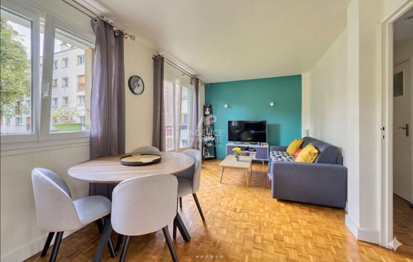 Appartement 3 pièce(s) 60 m2 - Saint Germain En Laye Loyer 1 850 €/mois charges comprises **  - Référence  18453