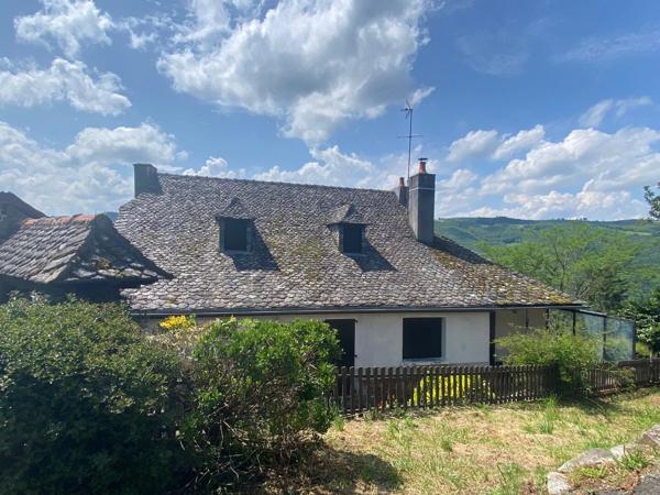 Maison avec vue dominante Vieillevie