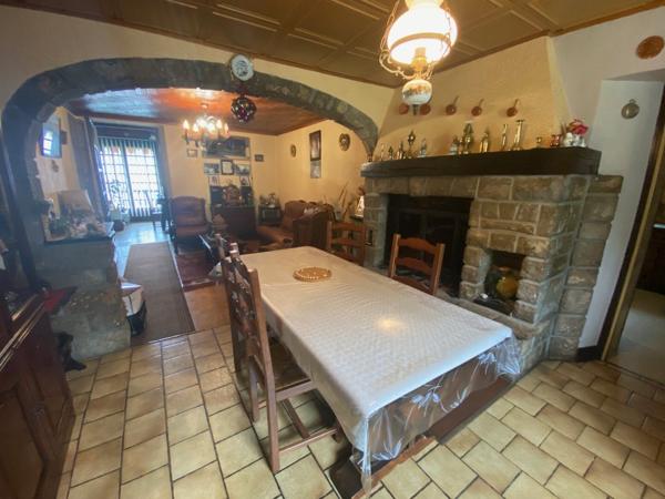 Maison avec vue dominante Vieillevie