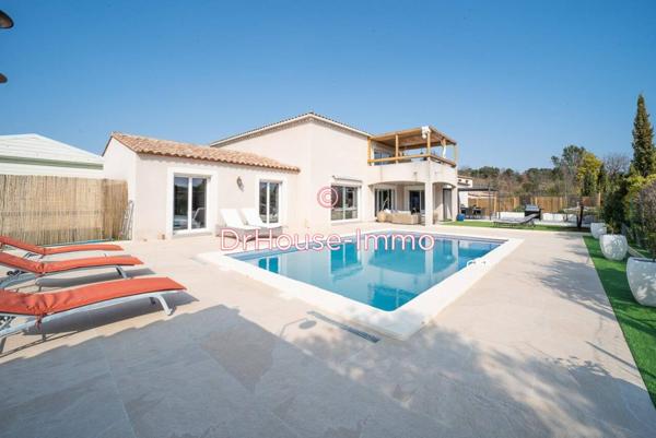 Maison à vendre 9 pièces de 250 m²