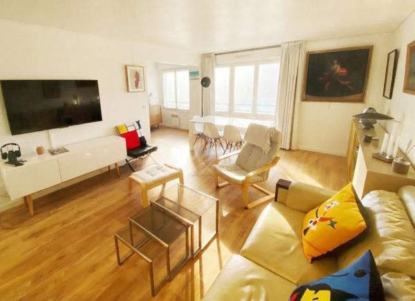SURESNES/ PUTEAUX. Dans un immeuble de standing, Appartement de 3 pièces totalement rénové avec cave et parking.