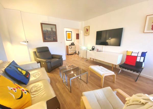 SURESNES/ PUTEAUX. Dans un immeuble de standing, Appartement de 3 pièces totalement rénové avec cave et parking.