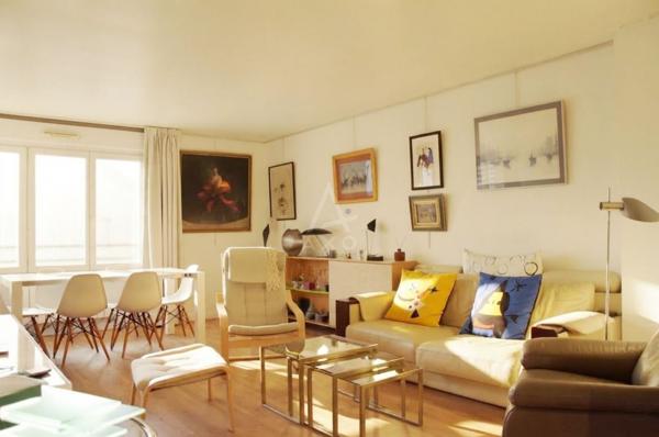 SURESNES/ PUTEAUX. Dans un immeuble de standing, Appartement de 3 pièces totalement rénové avec cave et parking.