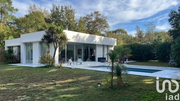 Maison à vendre 6 pièces 155 m² Pessac