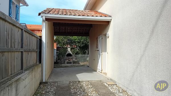 Maison à louer Biscarrosse : 4 pièces, 78m² avec 3 chambre(s) à 1 350€ - AJP Immobilier Biscarrosse