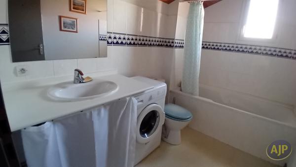 Maison à louer Biscarrosse : 4 pièces, 78m² avec 3 chambre(s) à 1 350€ - AJP Immobilier Biscarrosse