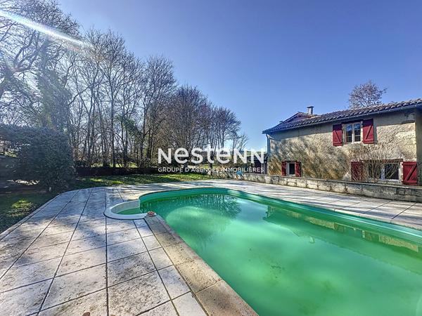 Maison en pierre Roquelaure à vendre 7 pièces jardin arboré et piscine