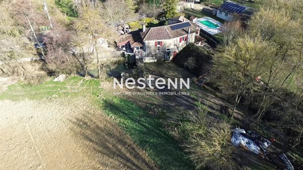 Maison en pierre Roquelaure à vendre 7 pièces jardin arboré et piscine