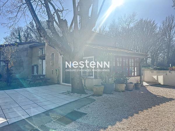 Maison en pierre Roquelaure à vendre 7 pièces jardin arboré et piscine