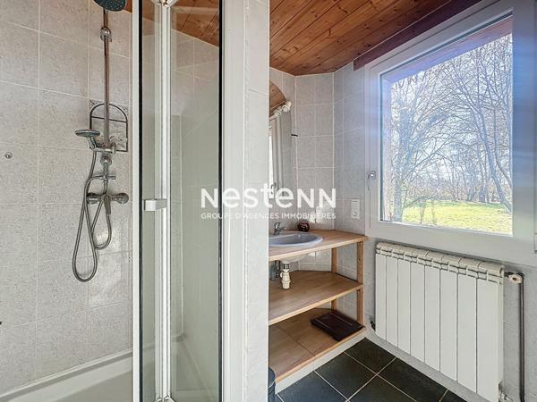 Maison en pierre Roquelaure à vendre 7 pièces jardin arboré et piscine