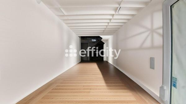 Immeuble
         12 pièces
        - 188 m² 96 000 € *