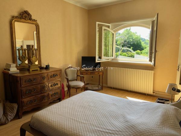 Maison 5 pièce(s) 3 chambre(s) 140 m²