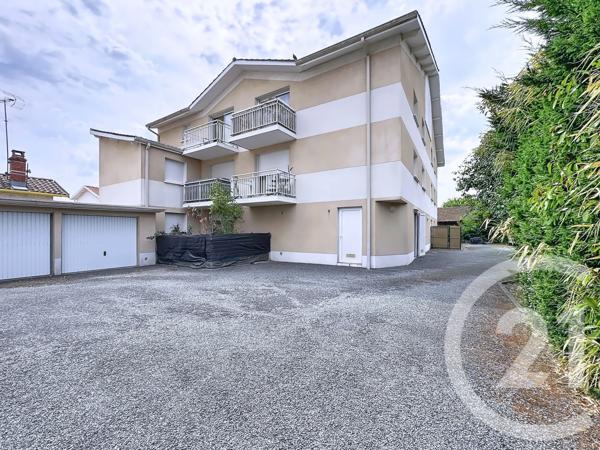 Appartement T3 à vendre  3 pièces - 53,58 m 2   GUJAN MESTRAS  - 33