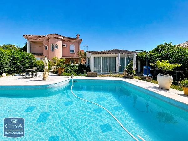 Maison à vendre 10 pièces 302m² Marignane (13700)