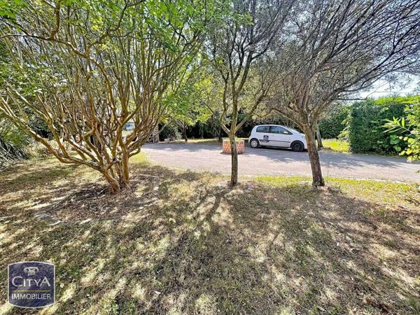 Maison à vendre 10 pièces 302m² Marignane (13700)