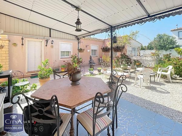 Maison à vendre 10 pièces 302m² Marignane (13700)