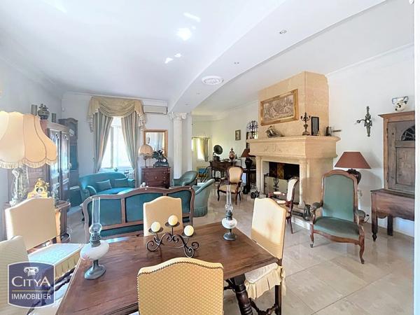 Maison à vendre 10 pièces 302m² Marignane (13700)