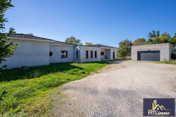 47450 COLAYRAC SAINT CIRQ Maison contemporaine de plain pied avec piscine à Colayrac