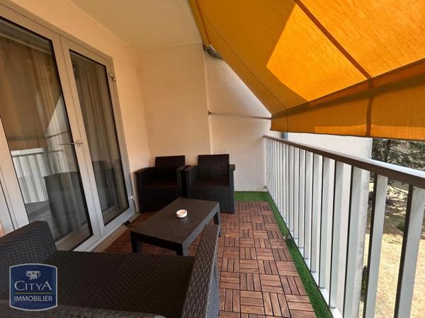Appartement à louer 3 pièces 71.56m² Laval (53000)