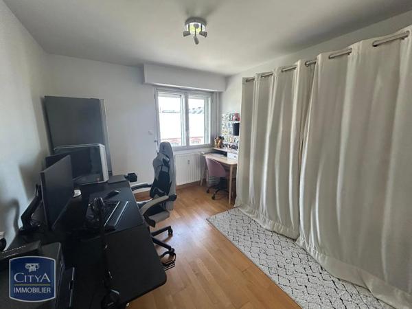 Appartement à louer 3 pièces 71.56m² Laval (53000)