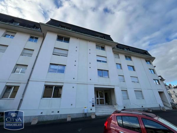 Appartement à louer 3 pièces 71.56m² Laval (53000)